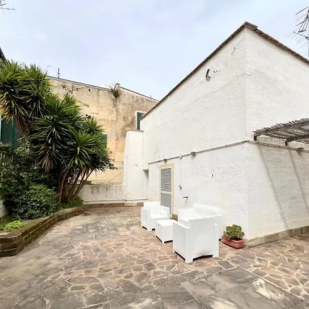 Apartment Al Castello - Un Letto Ideale Geata